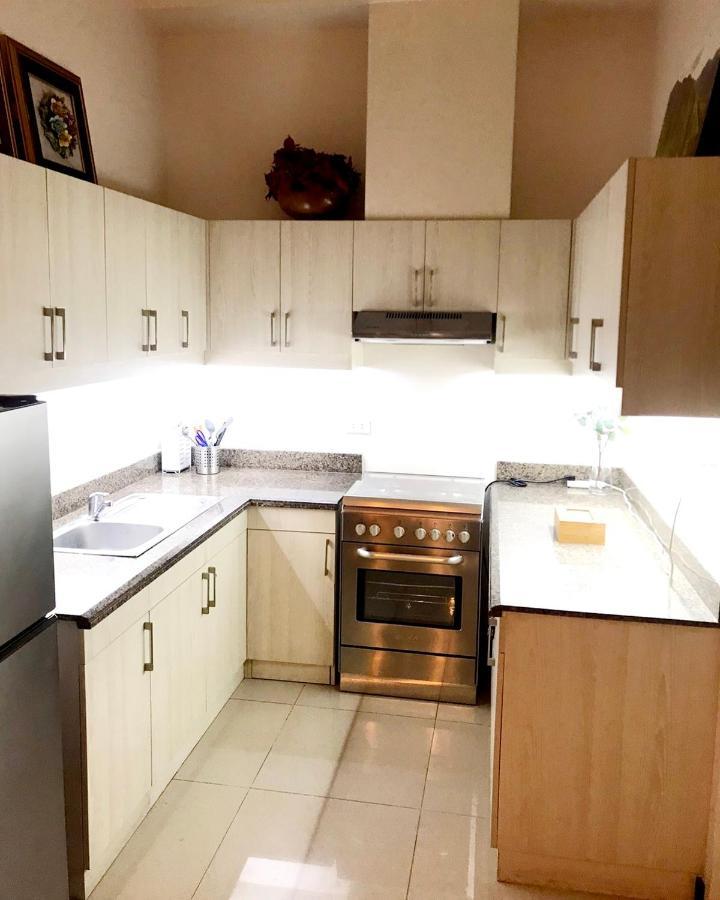 Casa Antonio At Fairway Terraces Family Penthouse 2Br Wi-Fi Nr Golf, Airport, Fort Bgc Manila Exterior photo